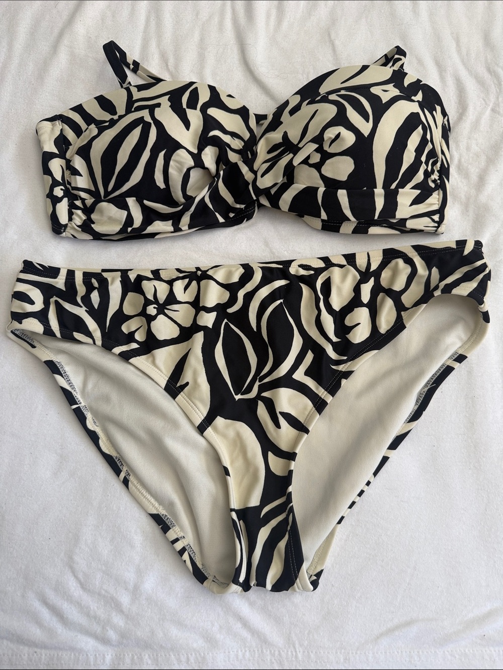 LOFT Black & Cream Floral Underwire Bikini Set - Women Swim